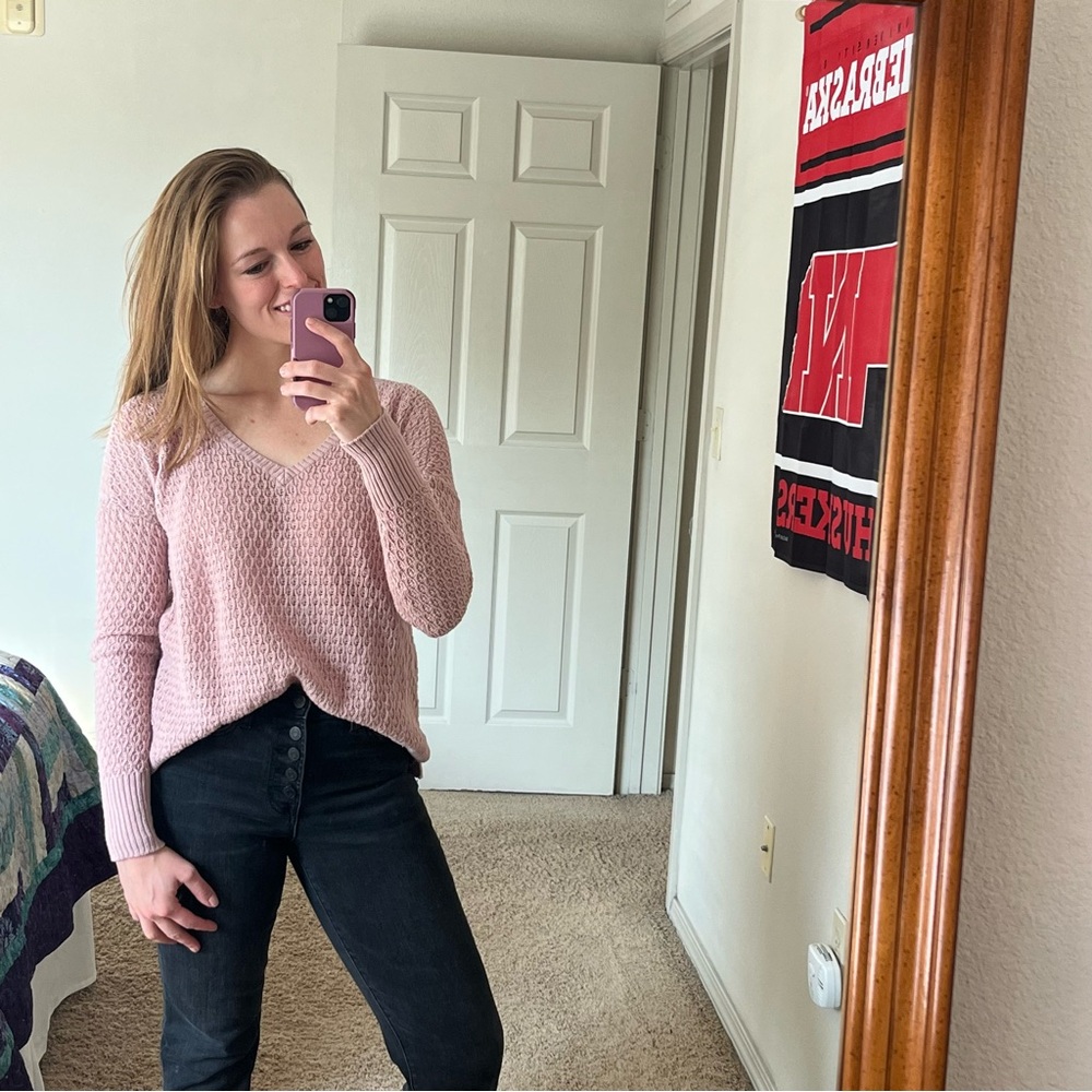 American Eagle Blush Pink Sweater
